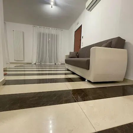 Casabella شقة مانفريدونيا